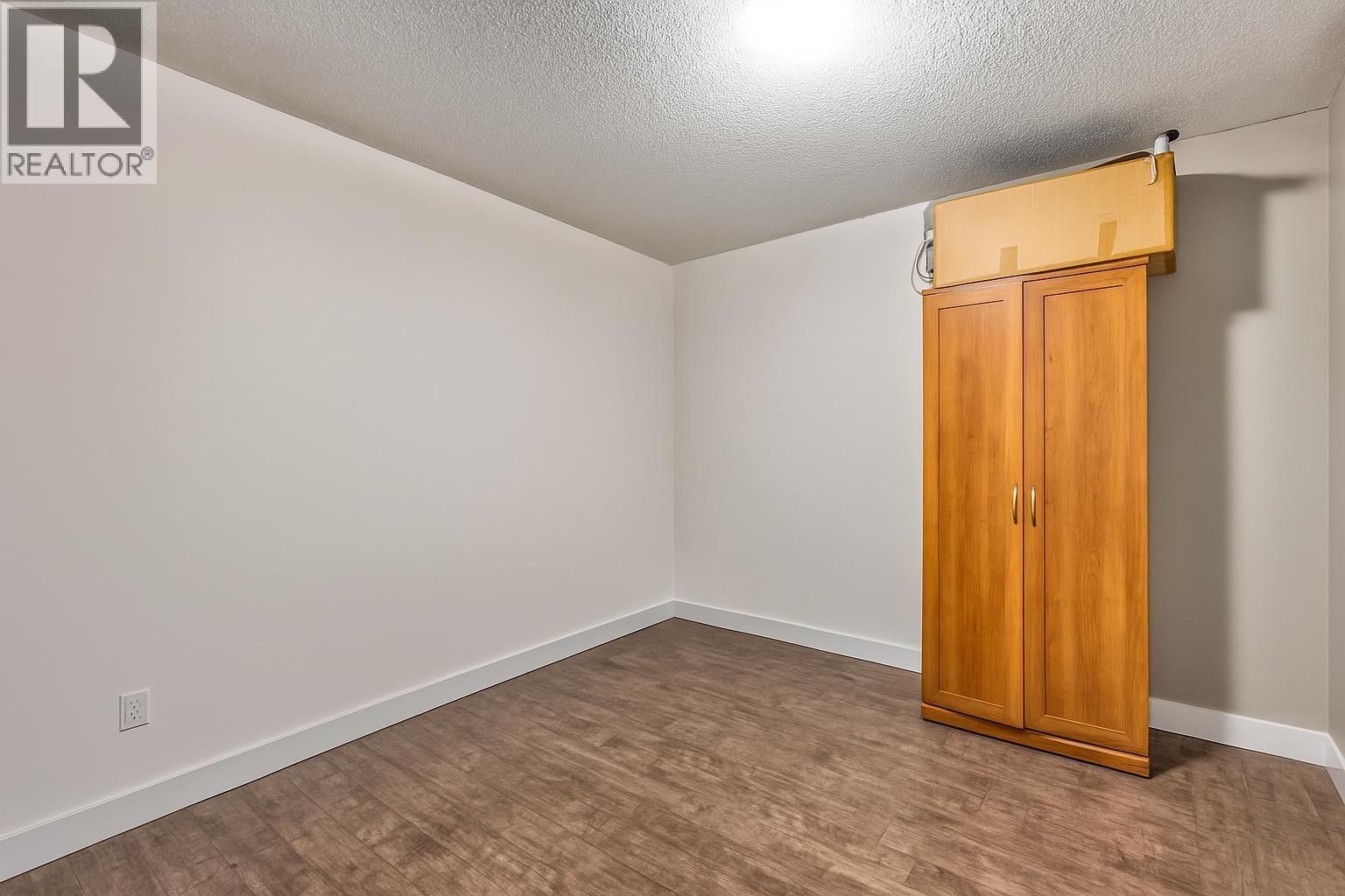 5842 WOODSWORTH STREET, Burnaby