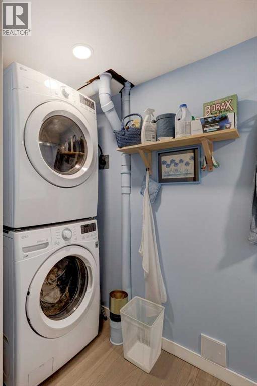 Single Family House 5 Level for Sale in  Hawkville Place NW Hawkwood Calgary 