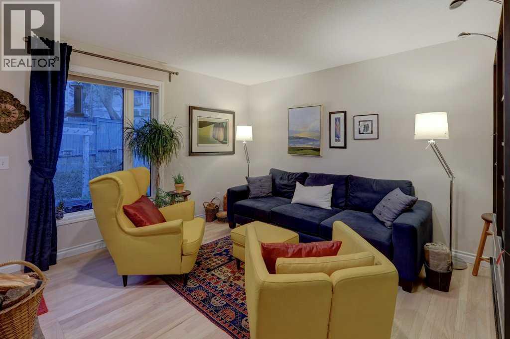 Single Family House 5 Level for Sale in  Hawkville Place NW Hawkwood Calgary 