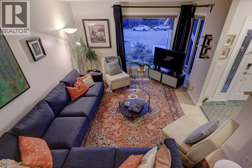 Single Family House 5 Level for Sale in  Hawkville Place NW Hawkwood Calgary 