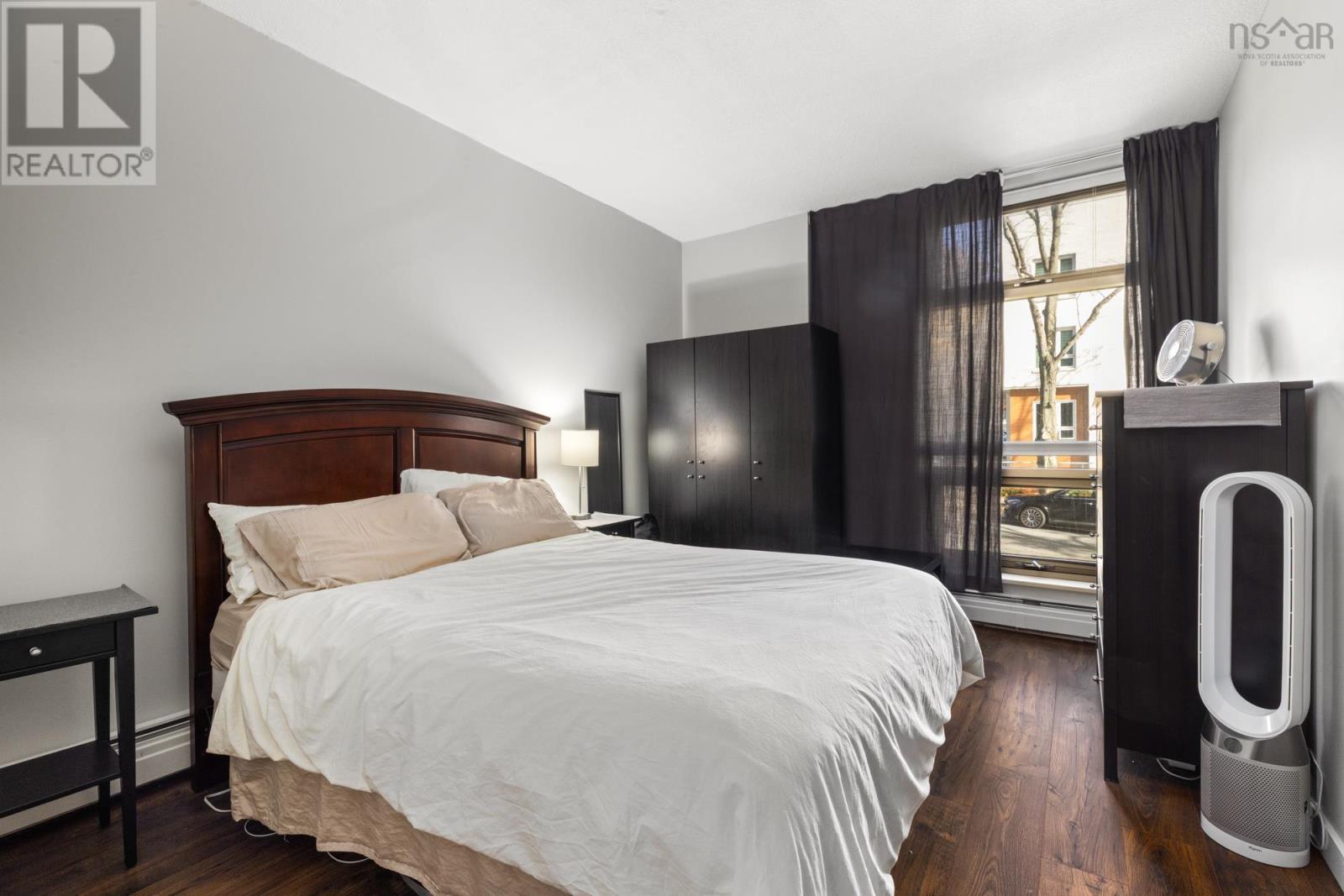 Property 11 of 22 of 202 6369 Coburg Road