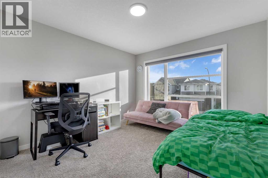 Single Family House for Sale in  Creekstone Circle SW Pine Creek Calgary 