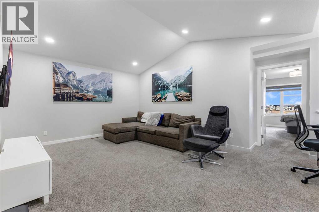 Single Family House for Sale in  Creekstone Circle SW Pine Creek Calgary 