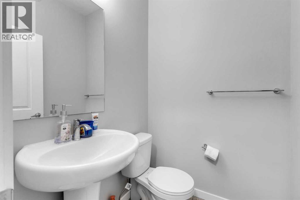 Single Family House for Sale in  Creekstone Circle SW Pine Creek Calgary 