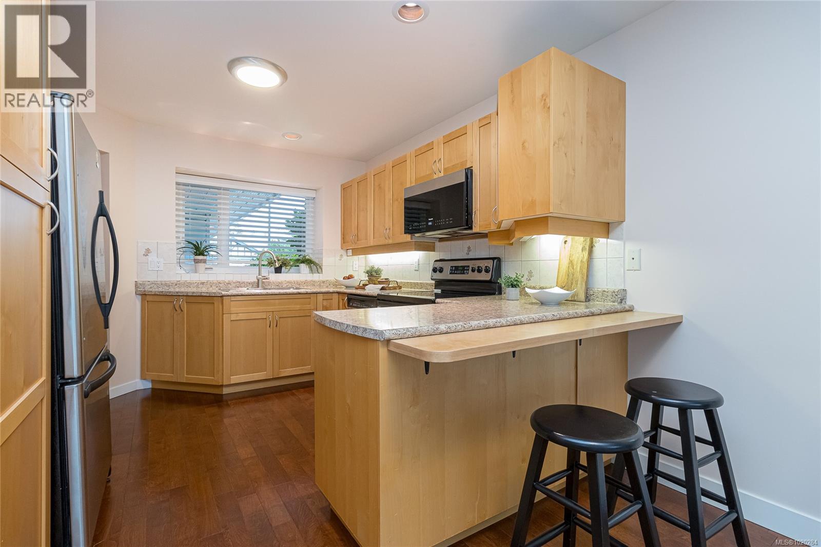 550 Fairways Pl, Cobble Hill