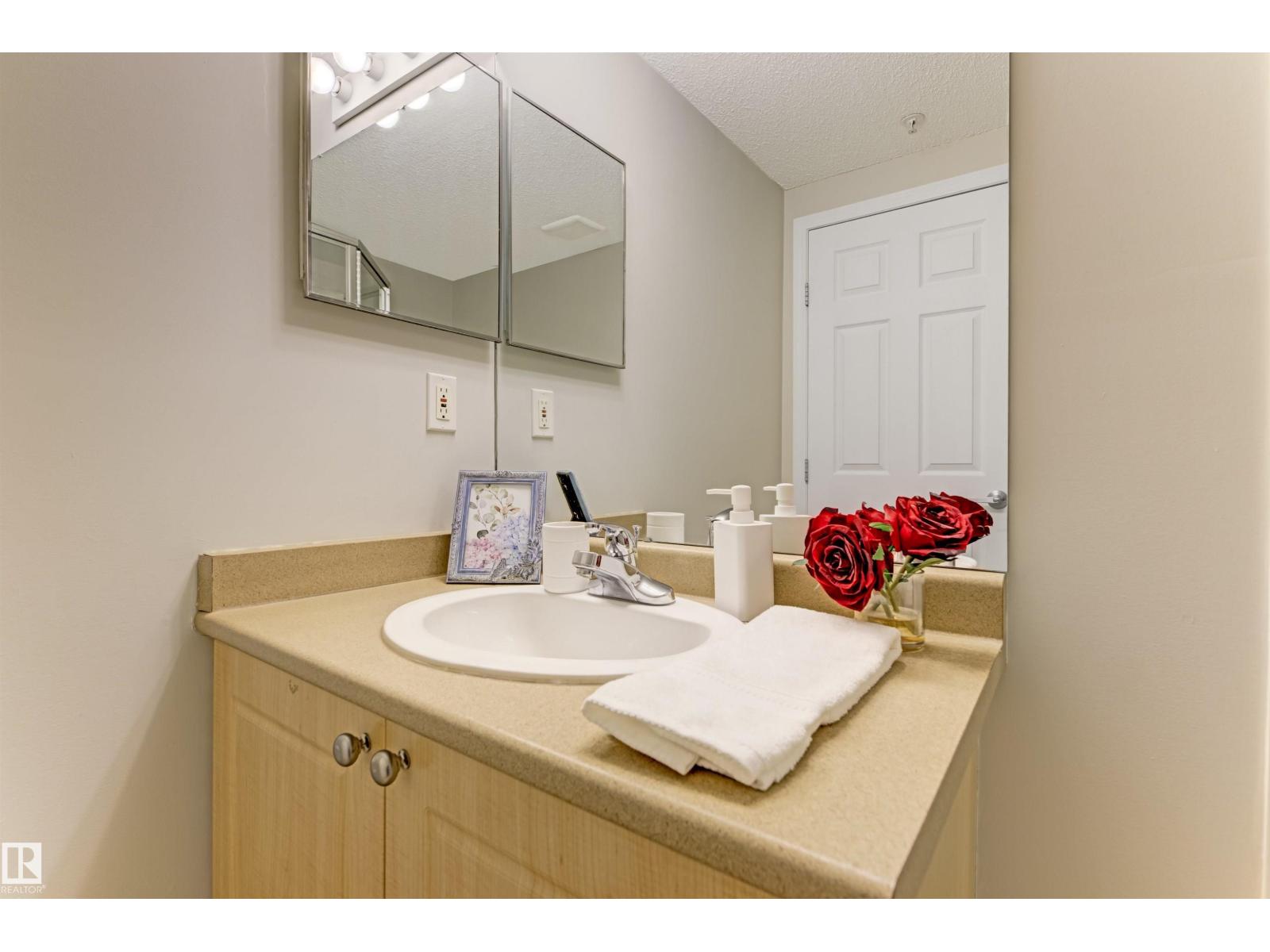 #412 630 MCALLISTER LO SW, Edmonton