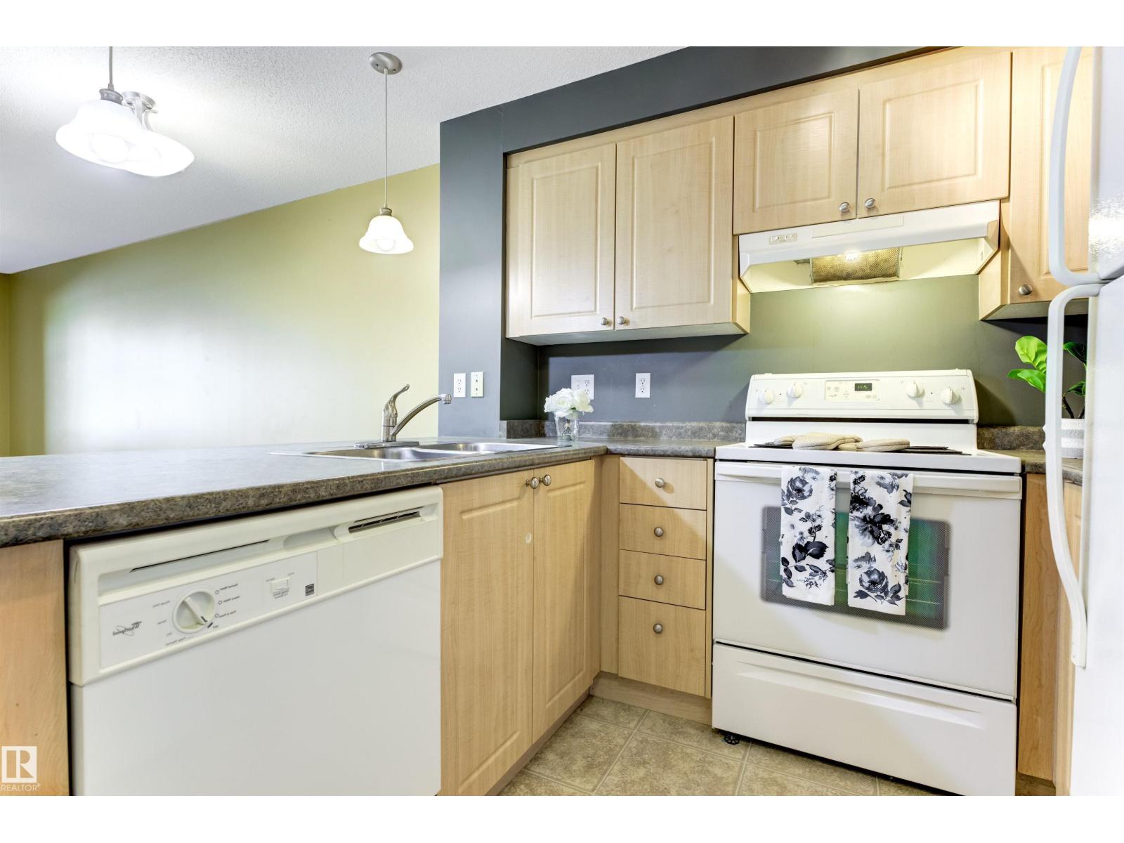 #412 630 MCALLISTER LO SW, Edmonton