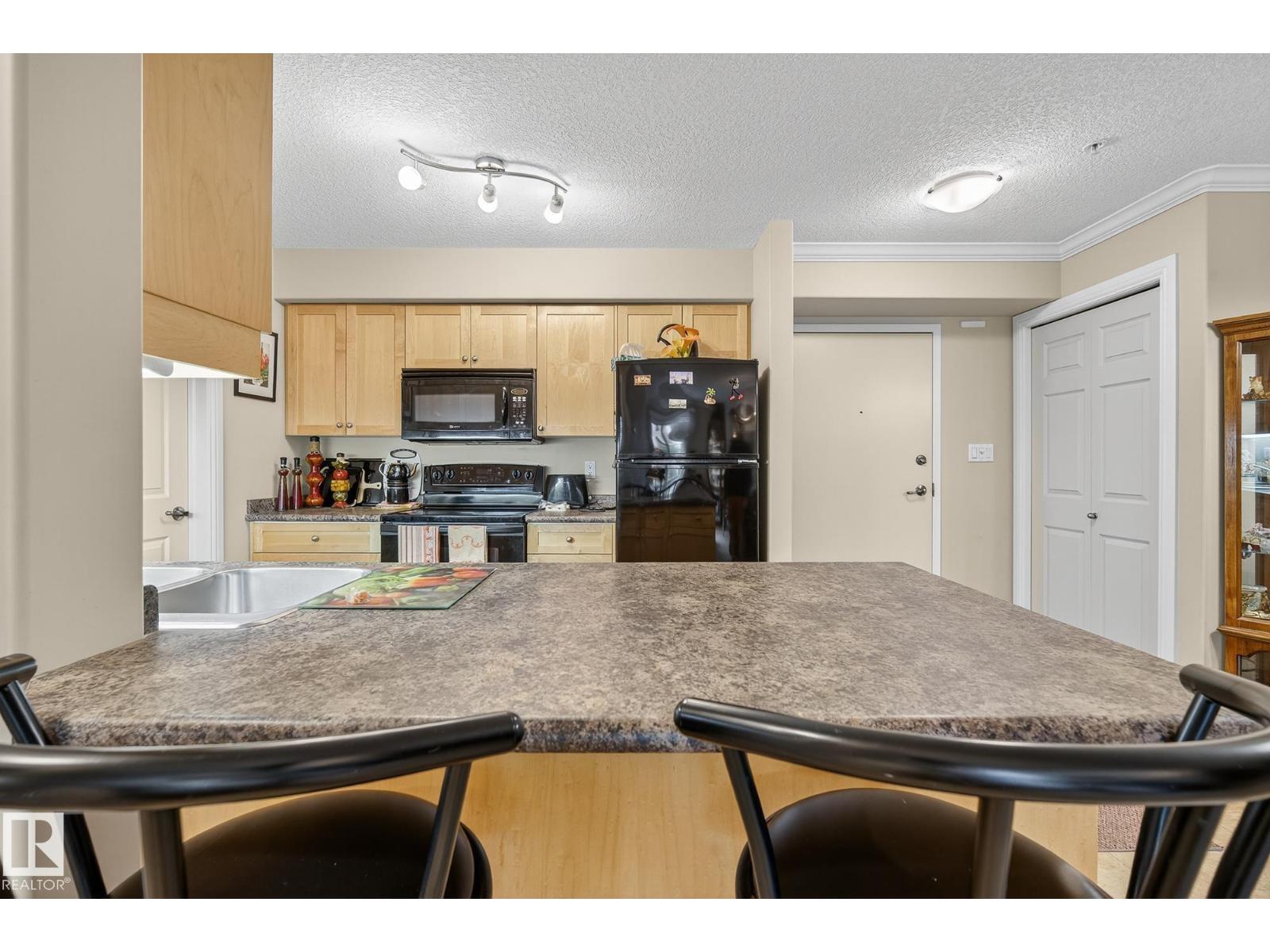 #202 13111 140 AV NW, Edmonton