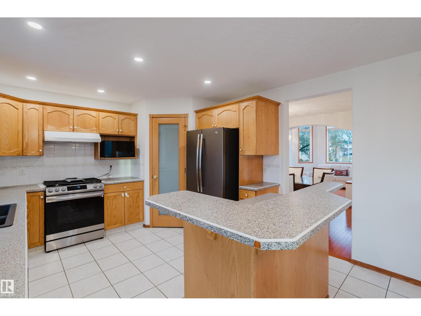 13054 158 AV NW, Edmonton