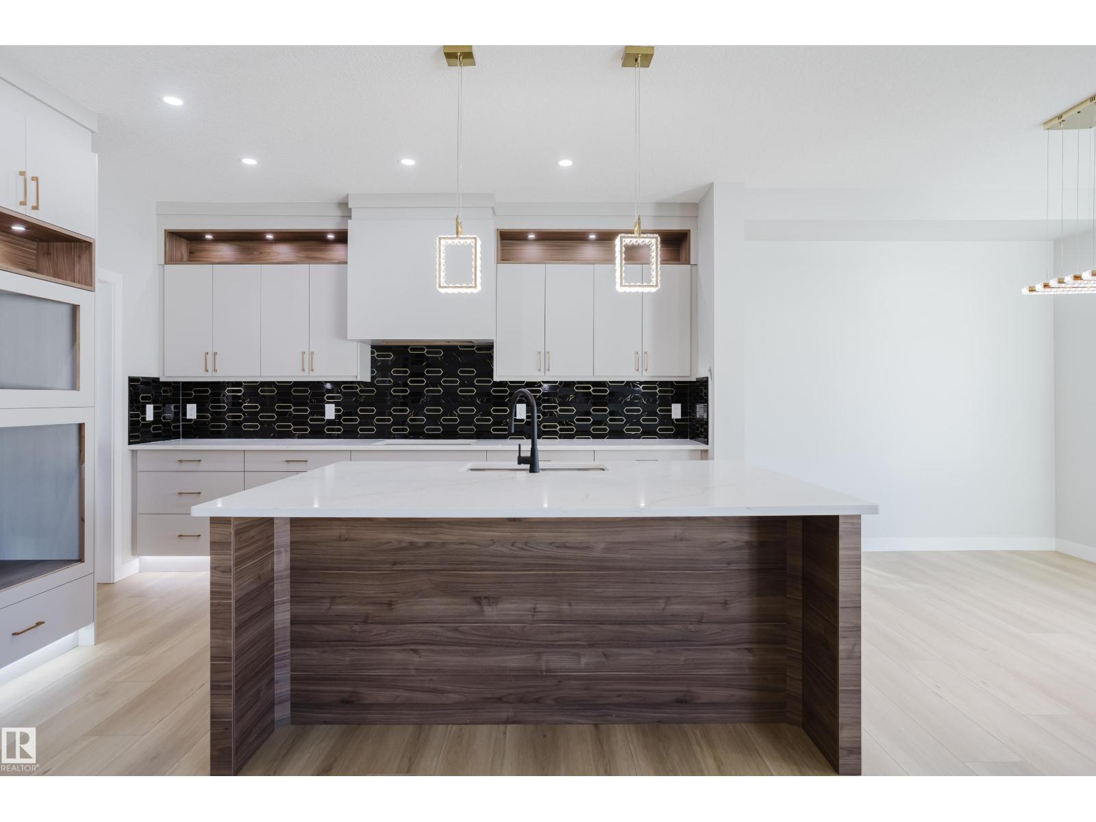 15108 14 ST NW, Edmonton