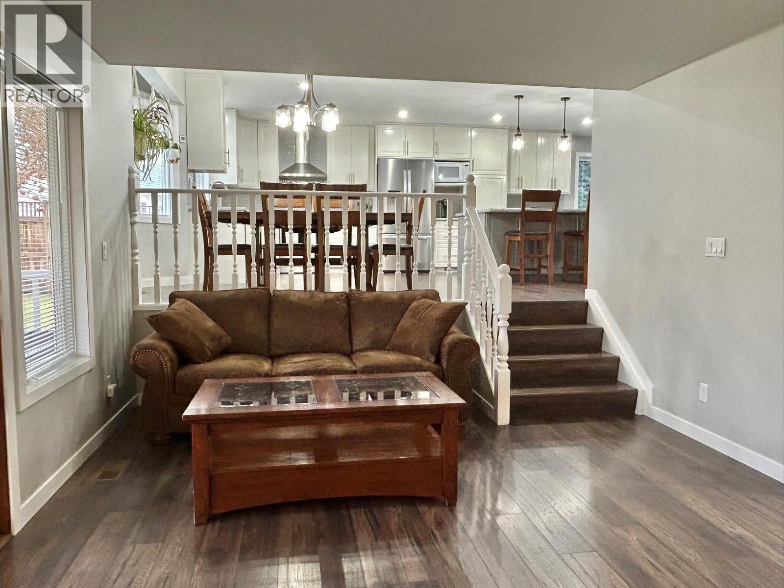 1884 COALSHUTE Road, Grand Forks