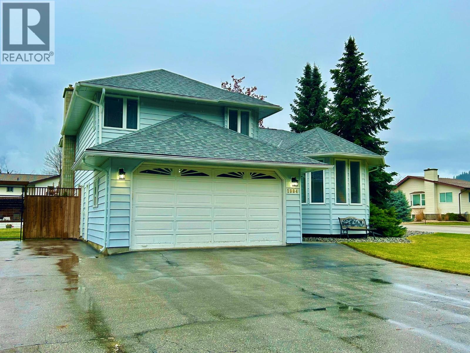 1884 COALSHUTE Road, Grand Forks