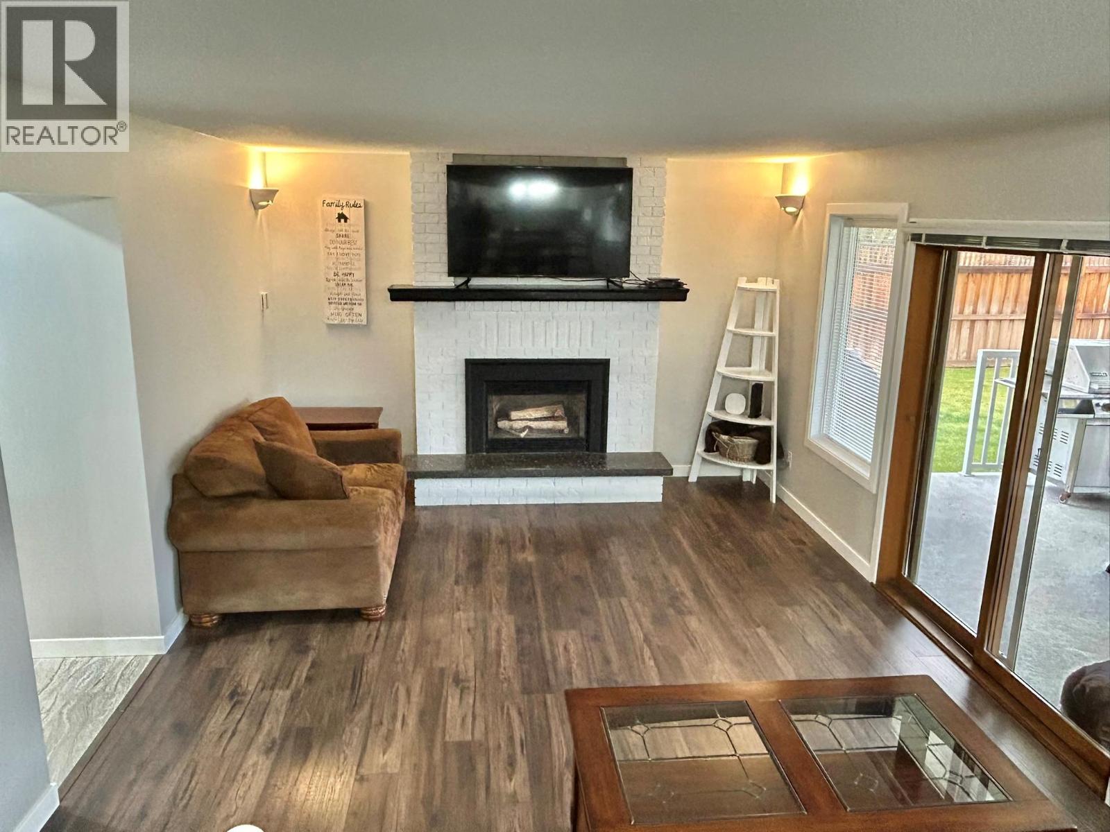 1884 COALSHUTE Road, Grand Forks