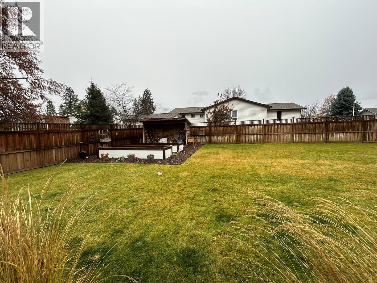 1884 COALSHUTE Road, Grand Forks