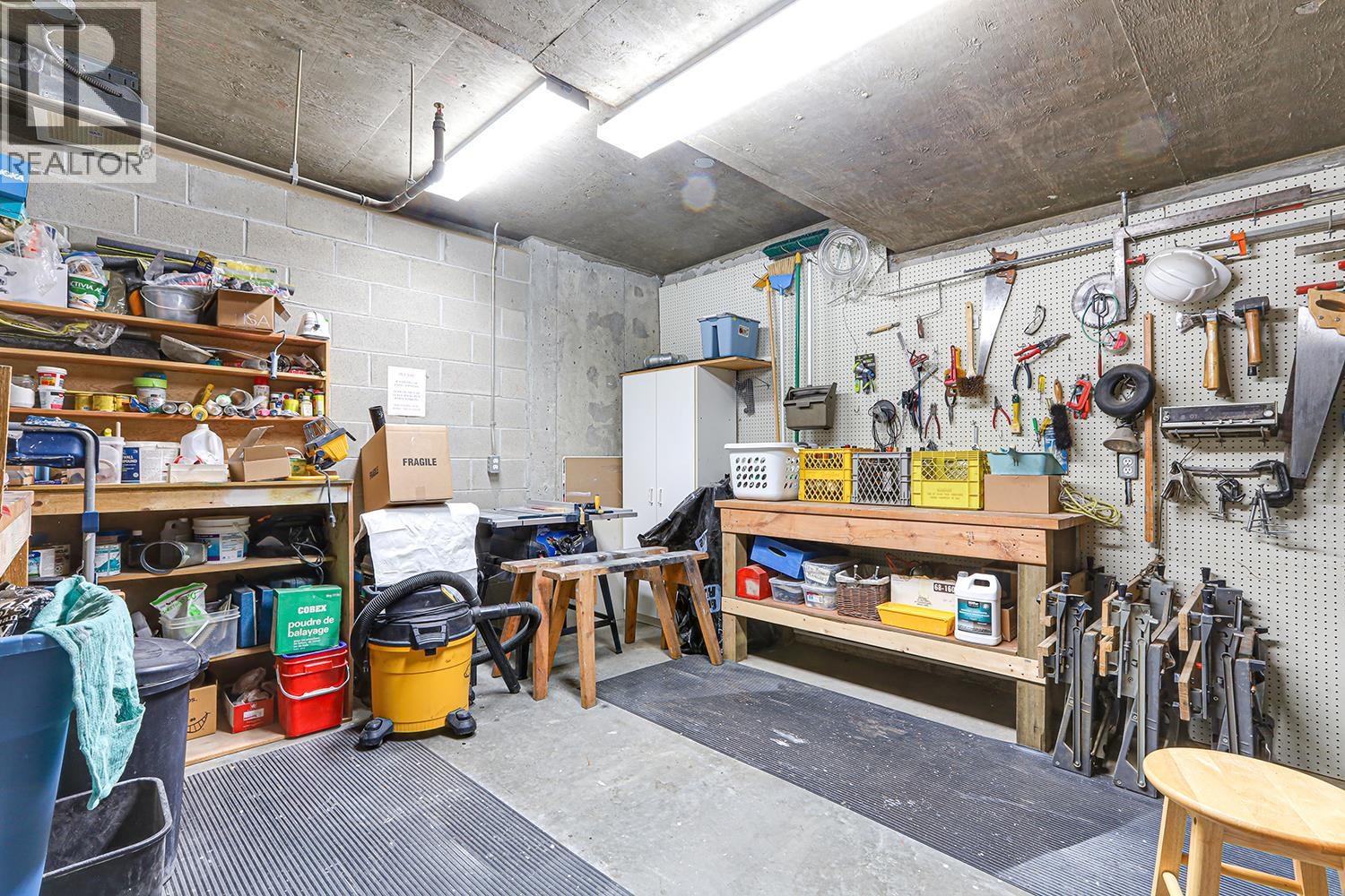 402 5500 13A AVENUE, Delta