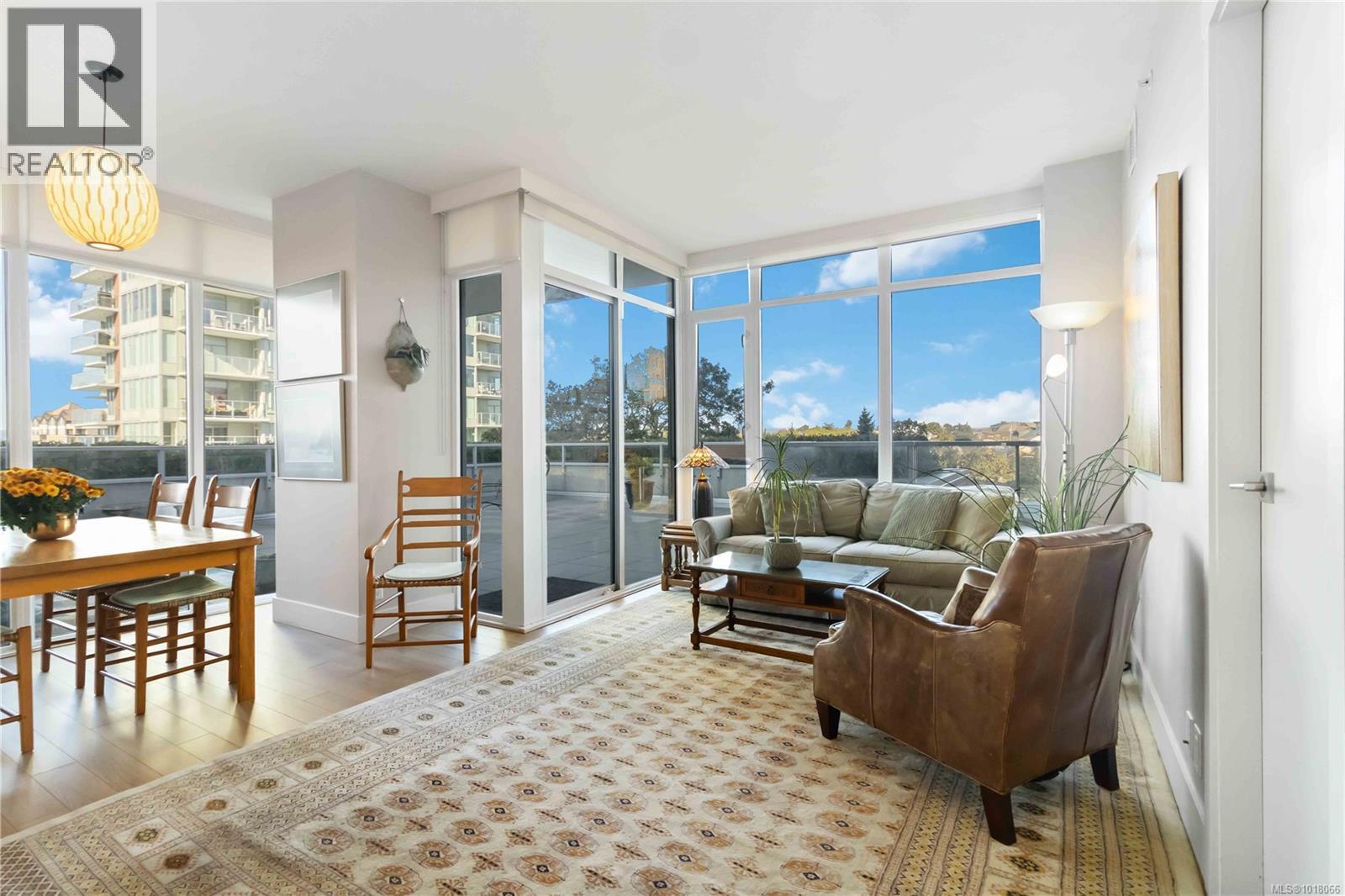 303 83 Saghalie Road, Victoria