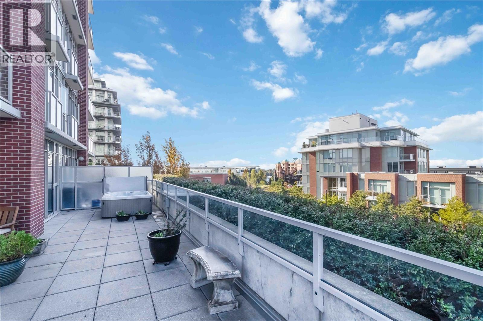 303 83 Saghalie Road, Victoria