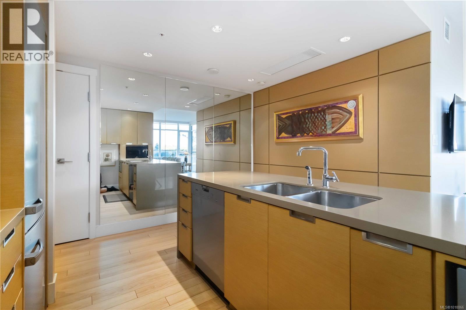 303 83 Saghalie Road, Victoria