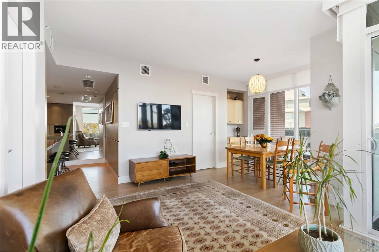 303 83 Saghalie Road, Victoria