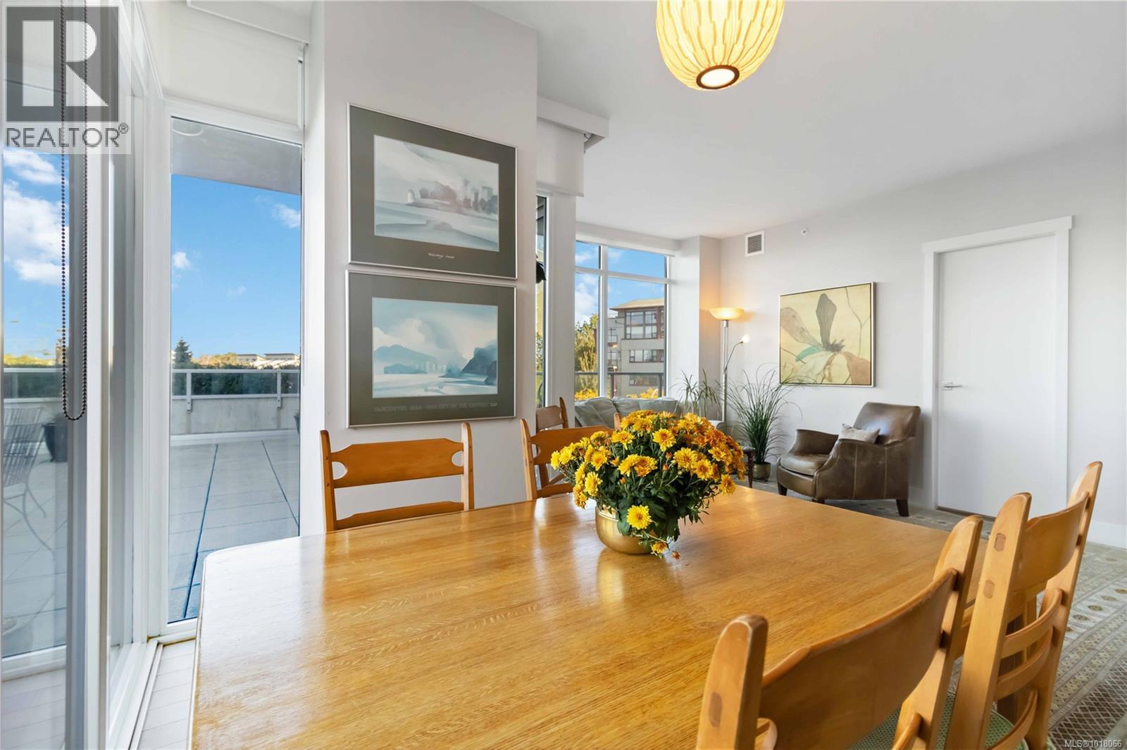 303 83 Saghalie Road, Victoria