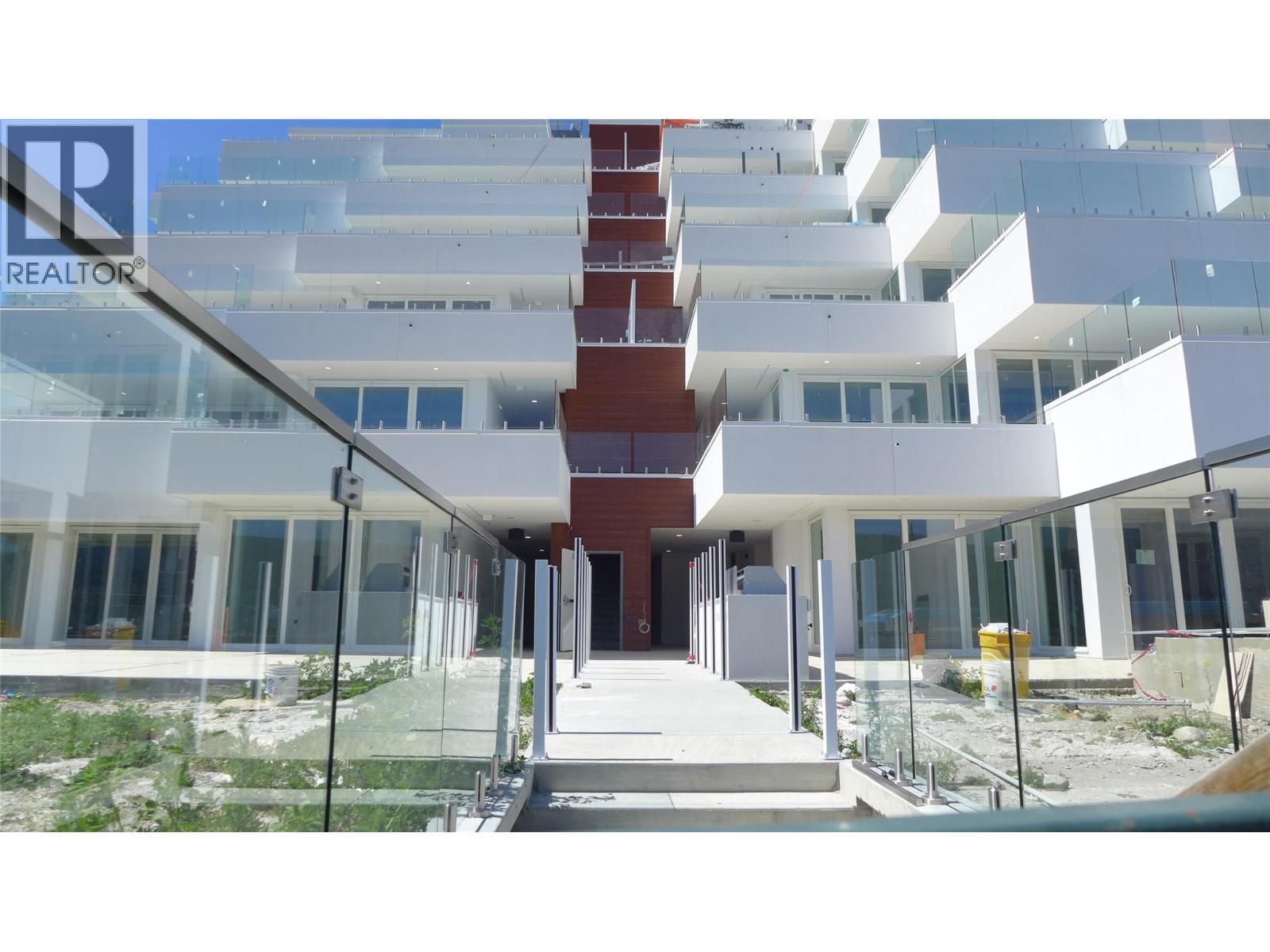 13419 Lakeshore Drive S Unit# 101, Summerland