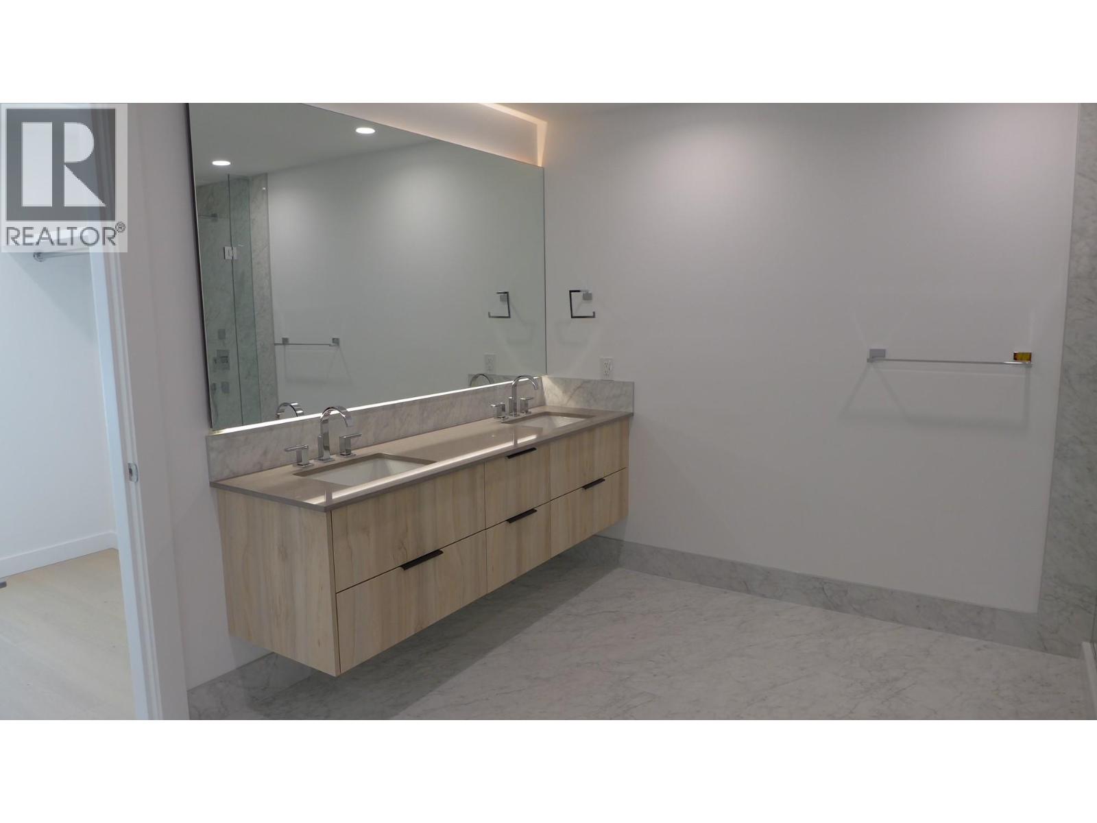 13419 Lakeshore Drive S Unit# 101, Summerland