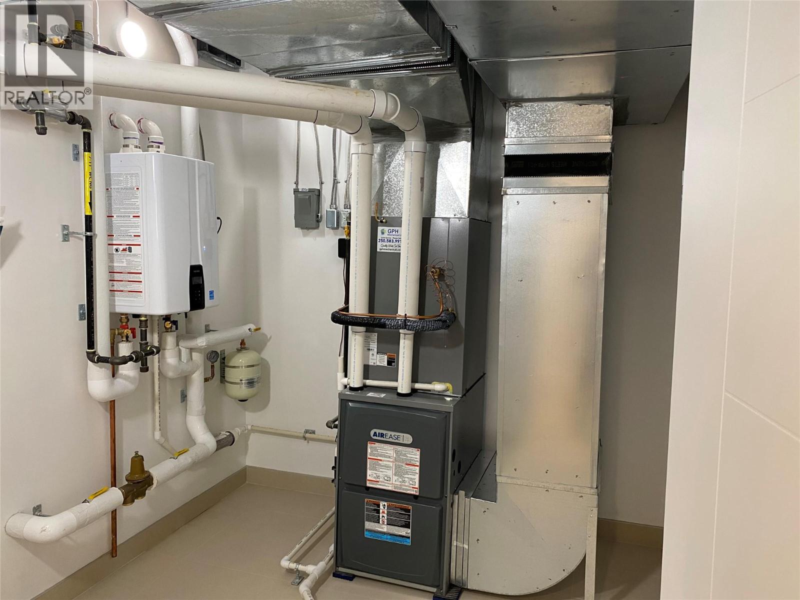 13419 Lakeshore Drive S Unit# 101, Summerland