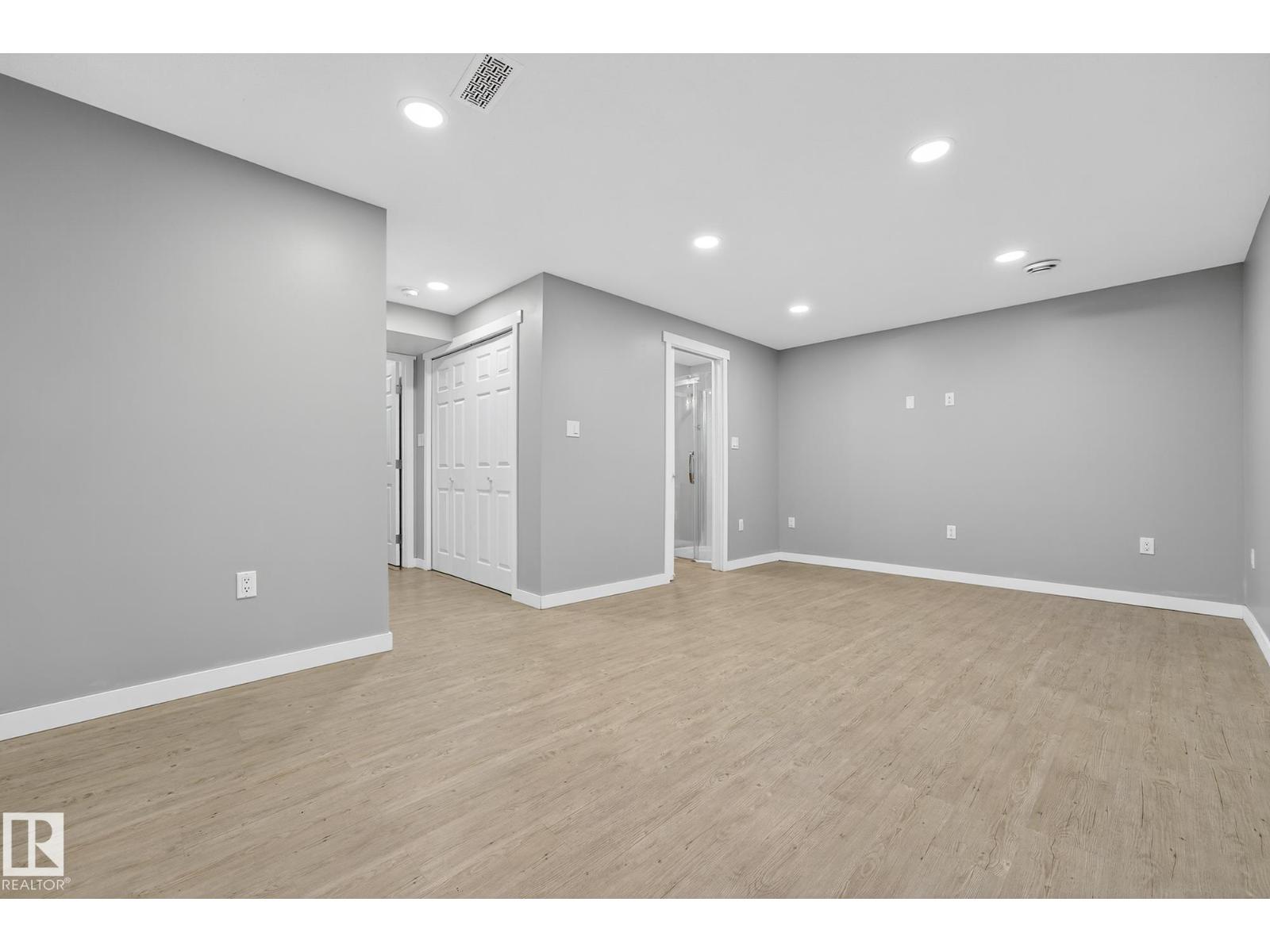 1094 BARNES WY SW, Edmonton