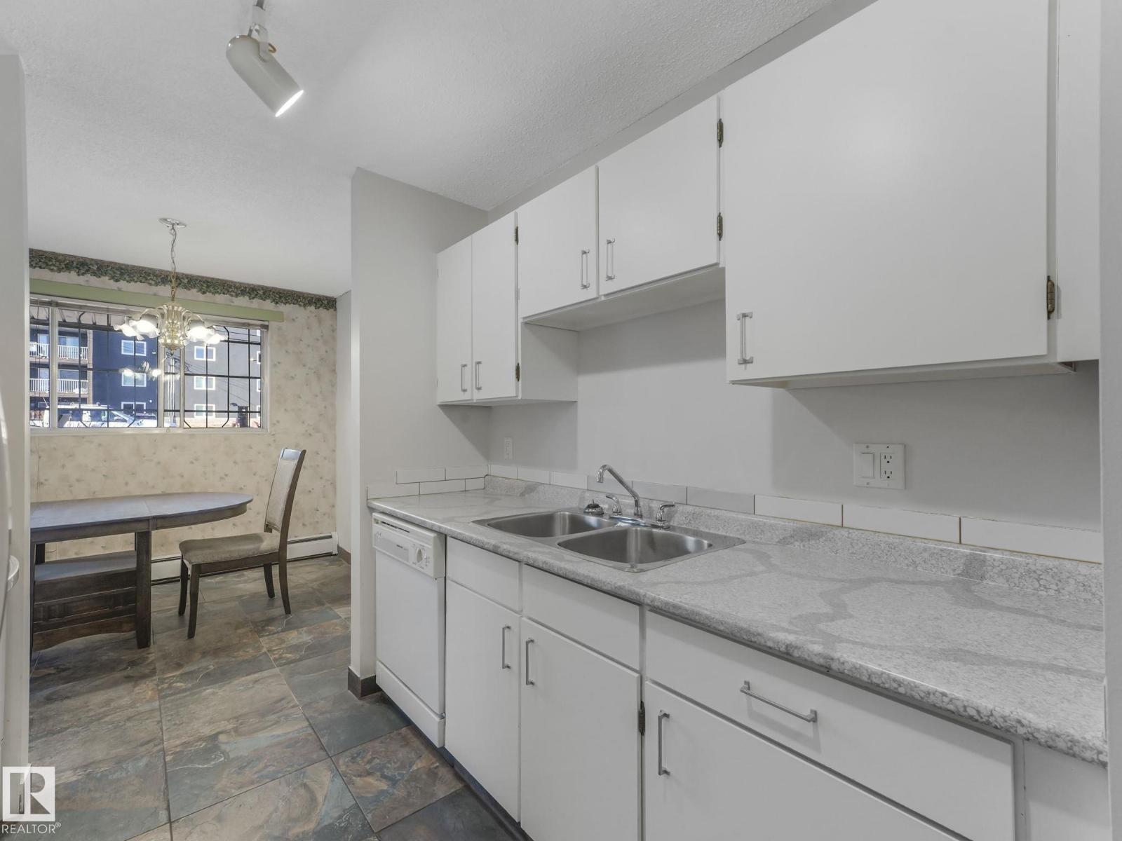 #3 10836 116 ST NW, Edmonton