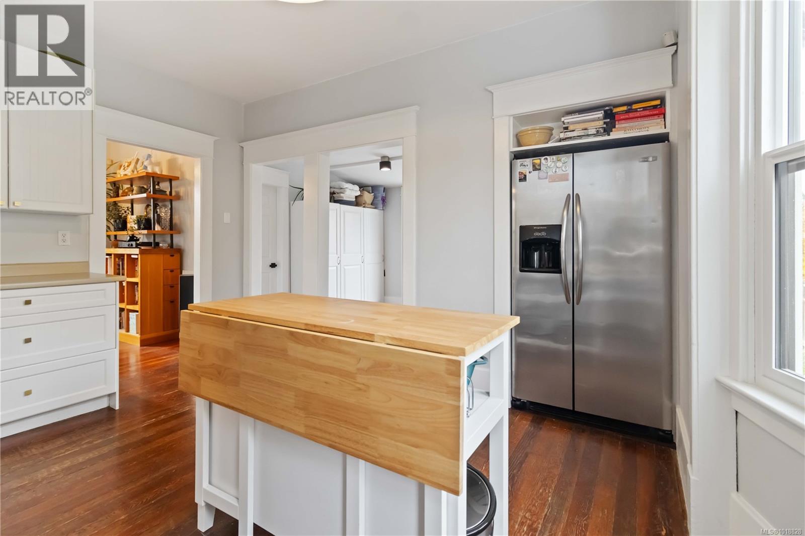  3354 Harriet Road, Saanich