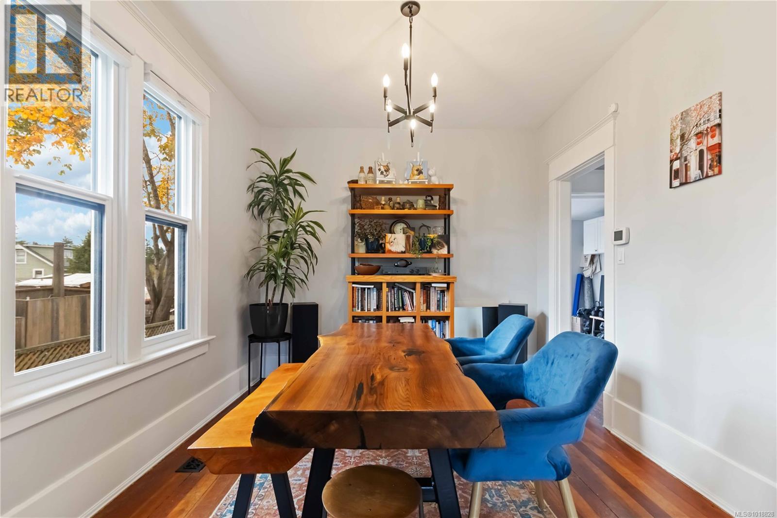  3354 Harriet Road, Saanich