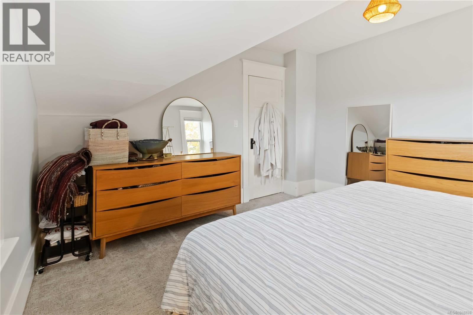  3354 Harriet Road, Saanich