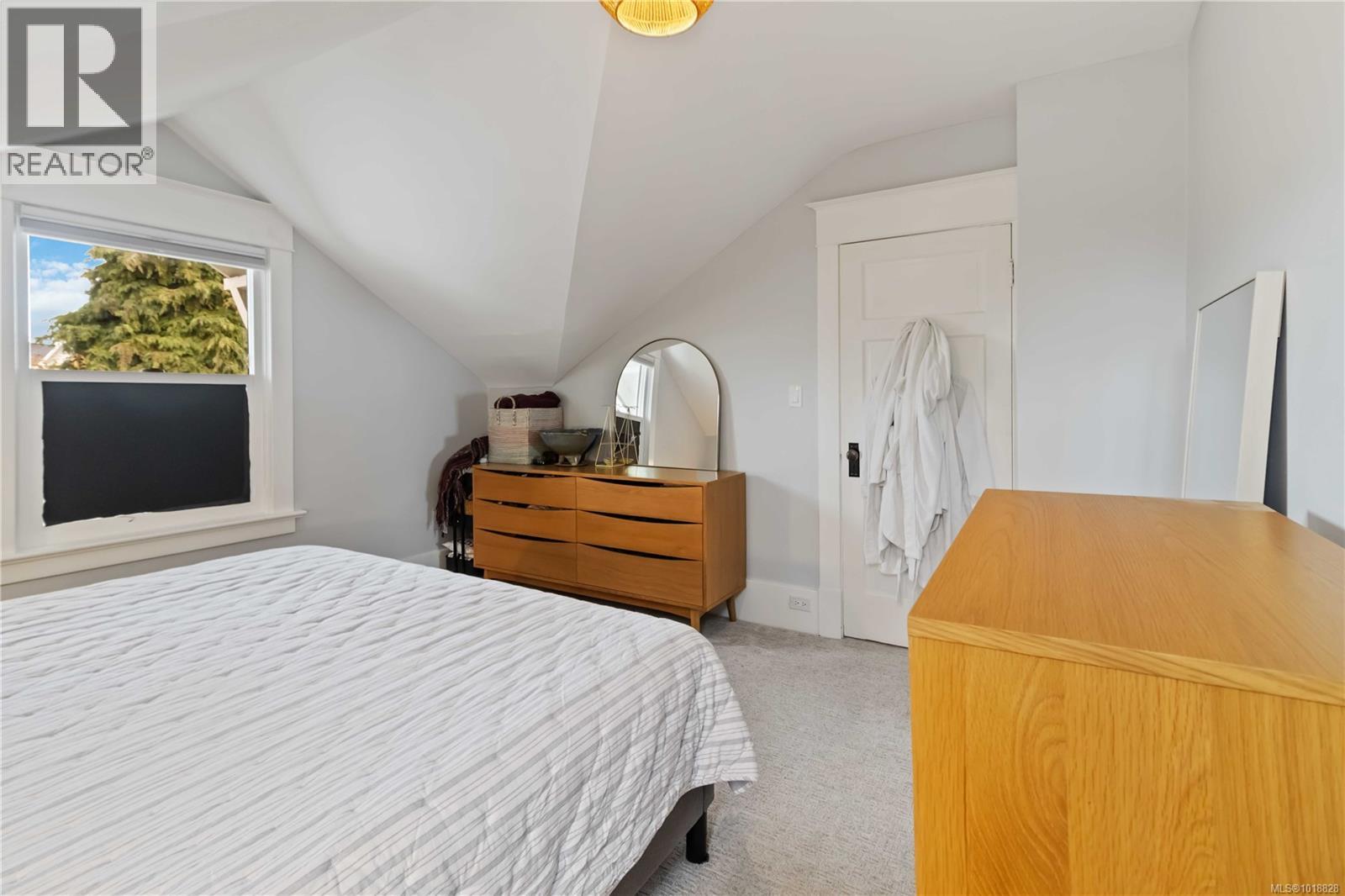  3354 Harriet Road, Saanich