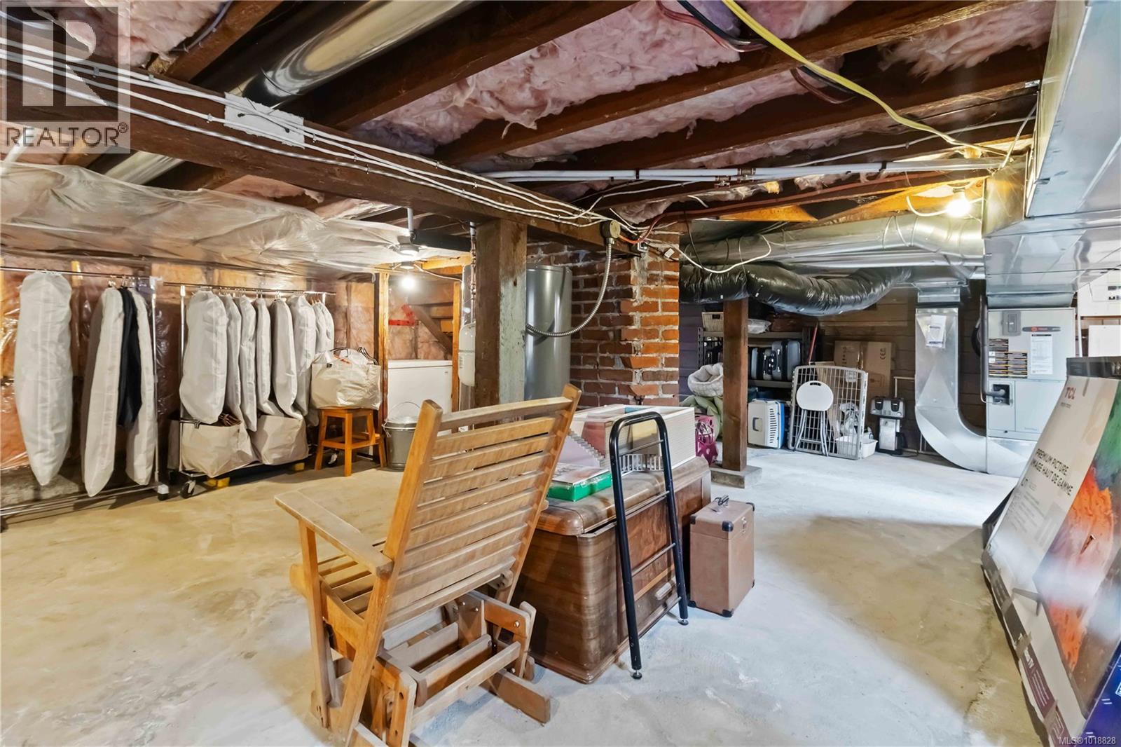  3354 Harriet Road, Saanich