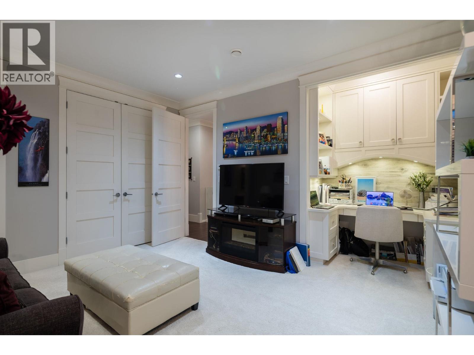 11400 PLOVER DRIVE, Richmond