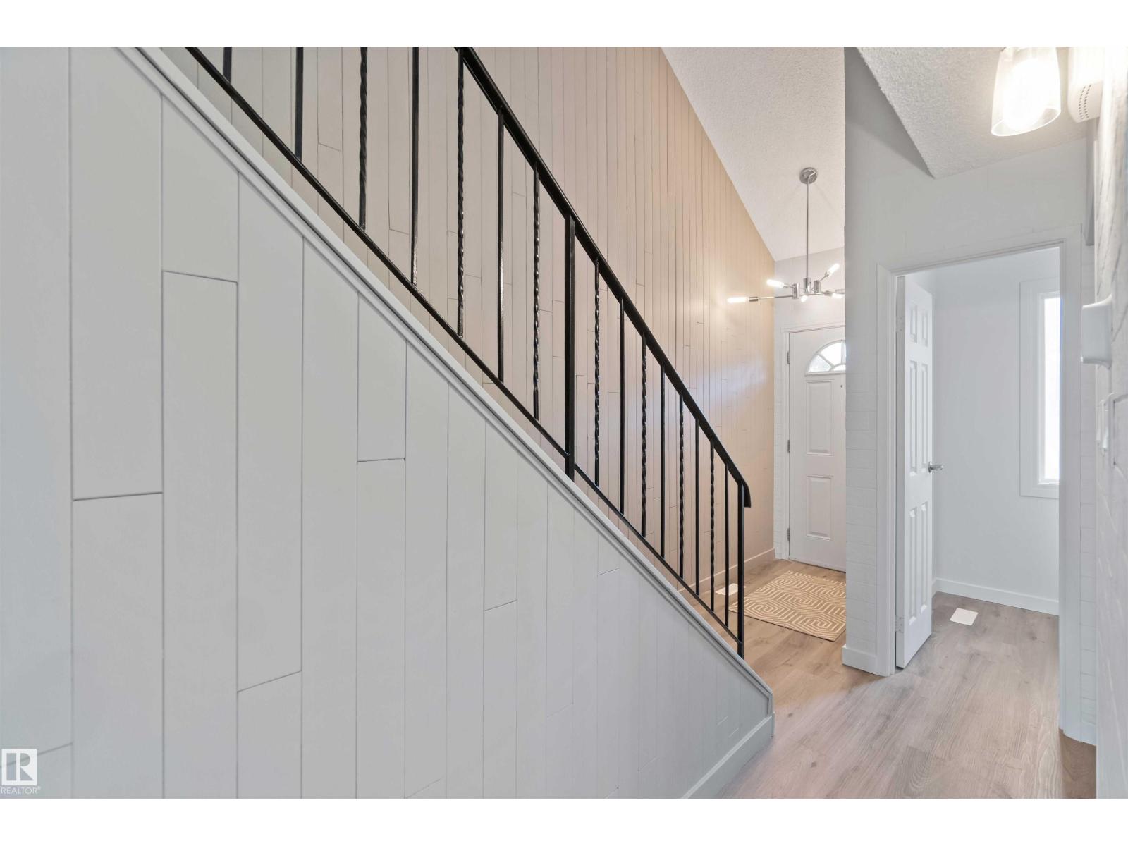 1281 Hooke RD NW, Edmonton