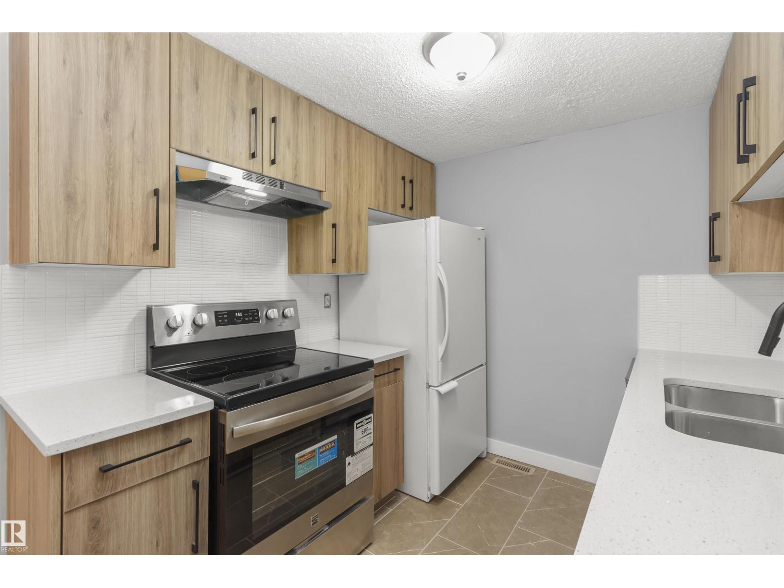 18 WILLOWDALE PL NW, Edmonton