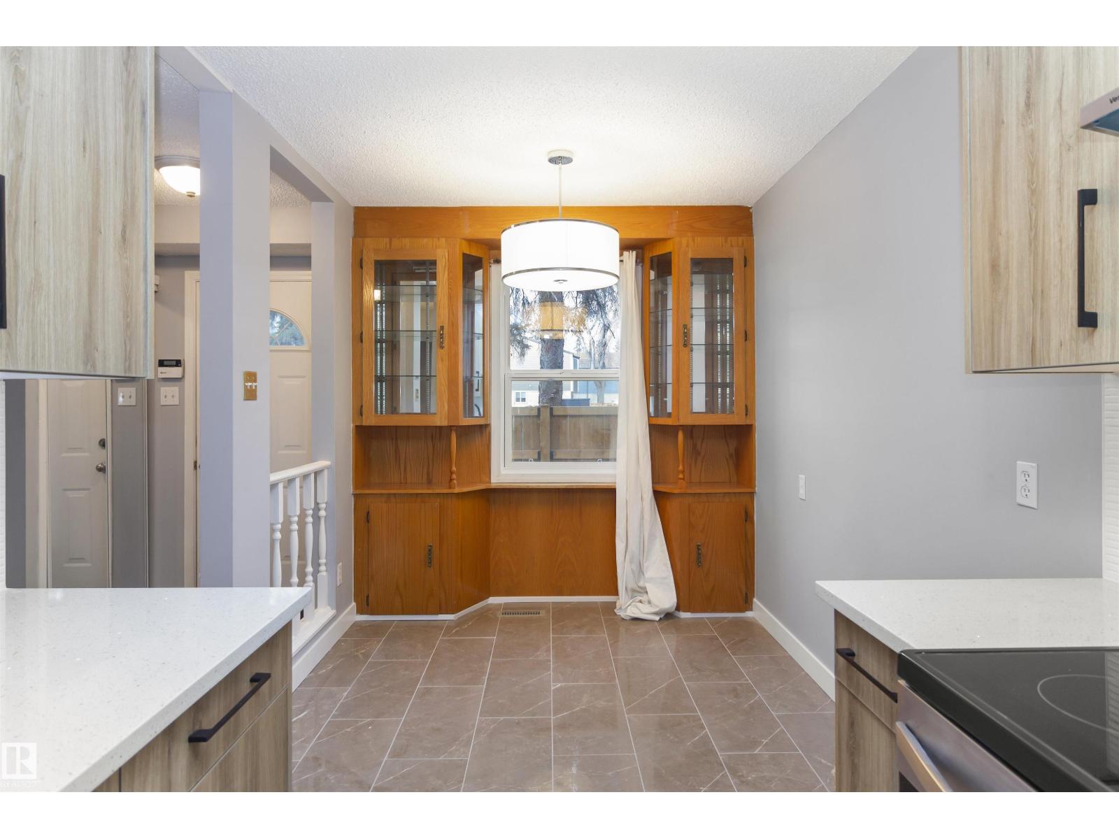 18 WILLOWDALE PL NW, Edmonton