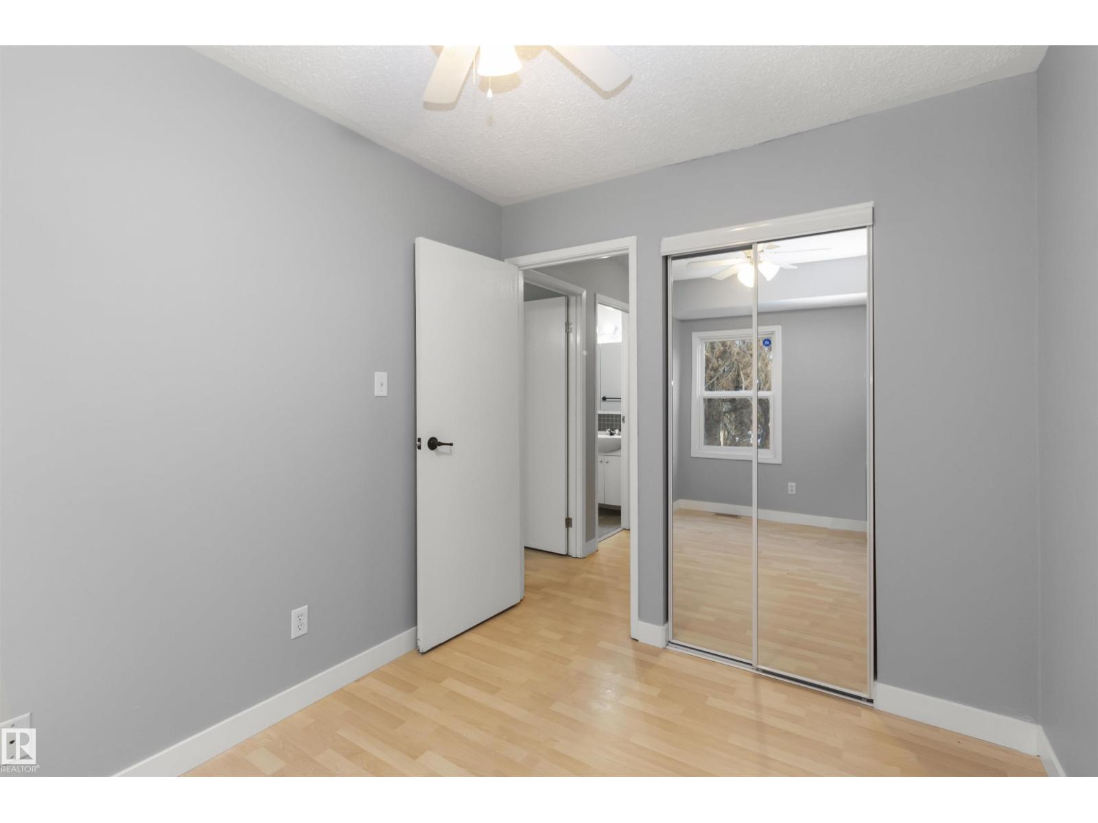 18 WILLOWDALE PL NW, Edmonton