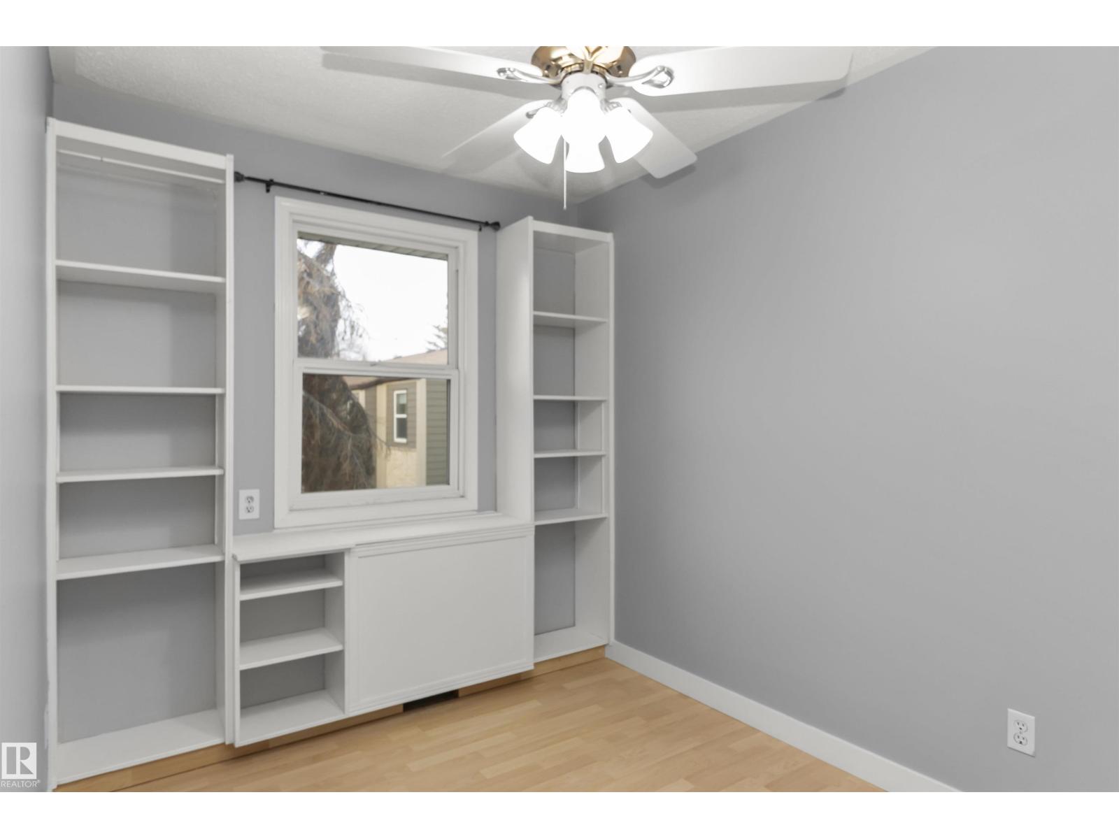 18 WILLOWDALE PL NW, Edmonton