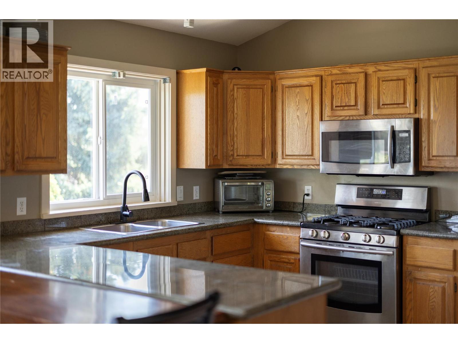  2391 Nahanni Court, Kelowna