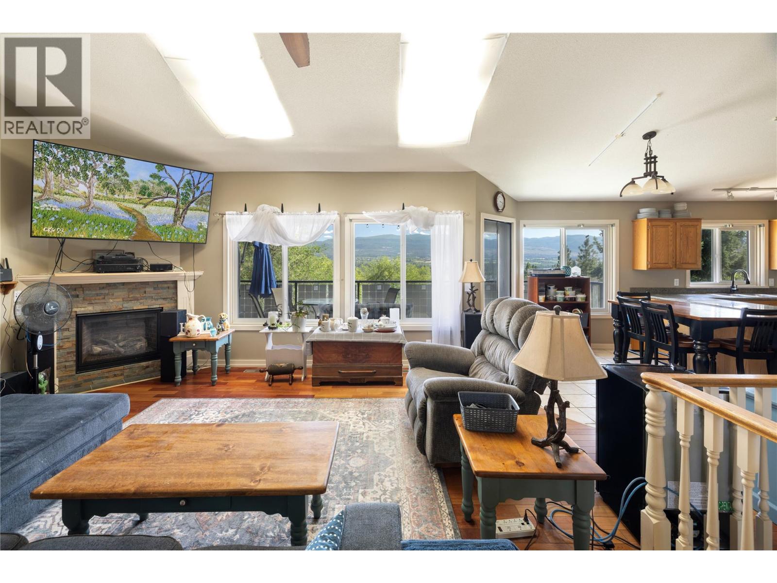  2391 Nahanni Court, Kelowna