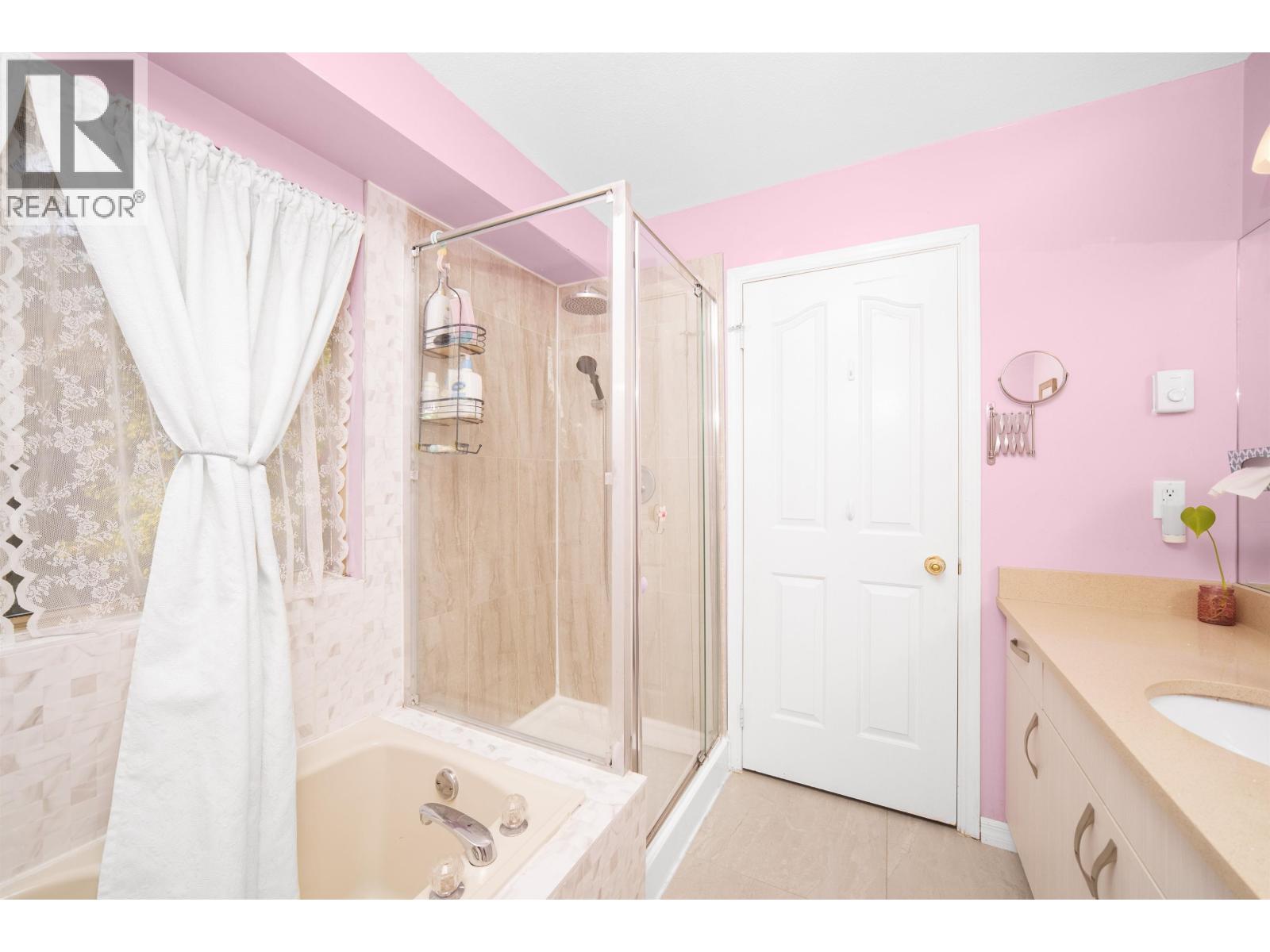 1931 WESTVIEW DRIVE, North Vancouver