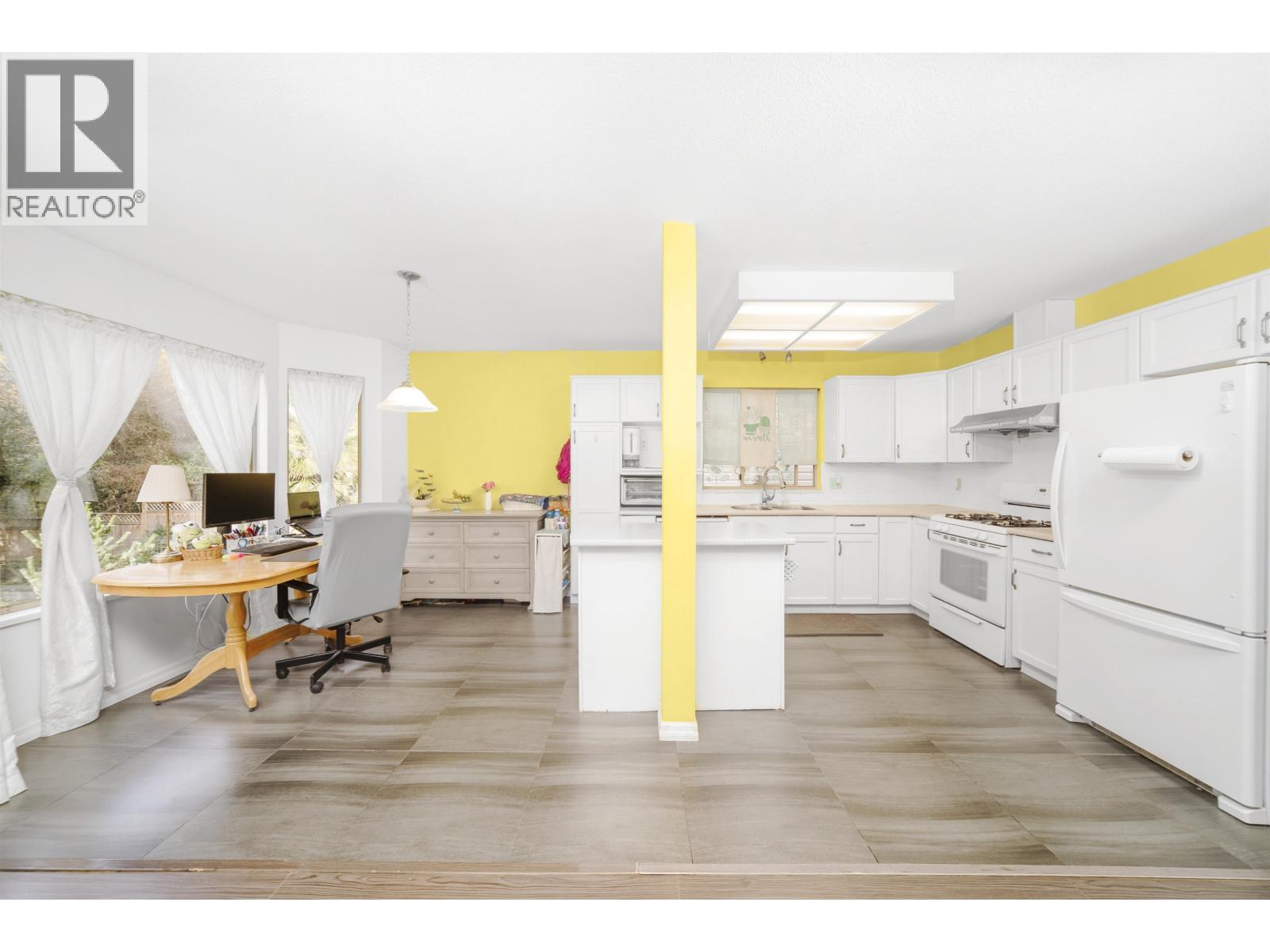 1931 WESTVIEW DRIVE, North Vancouver