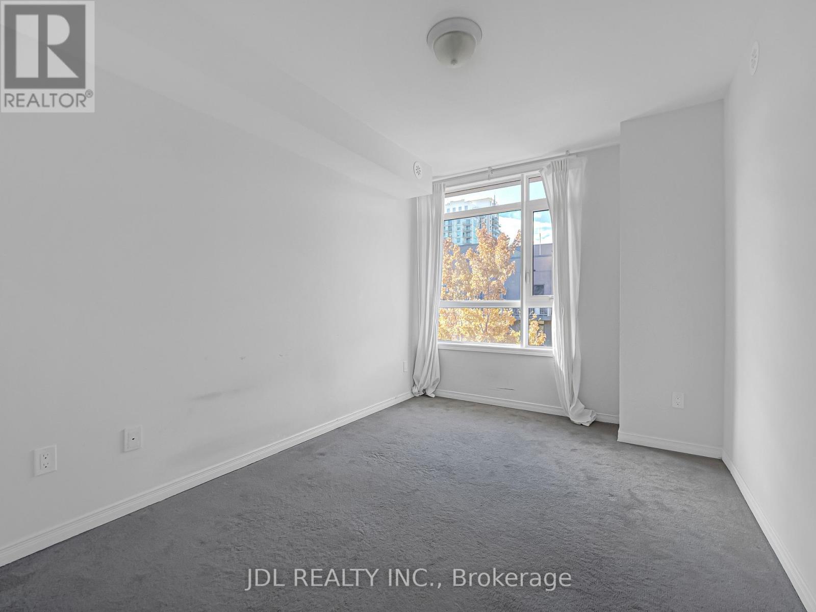 #307 90 ORCHID PLACE DRIVE - 29
