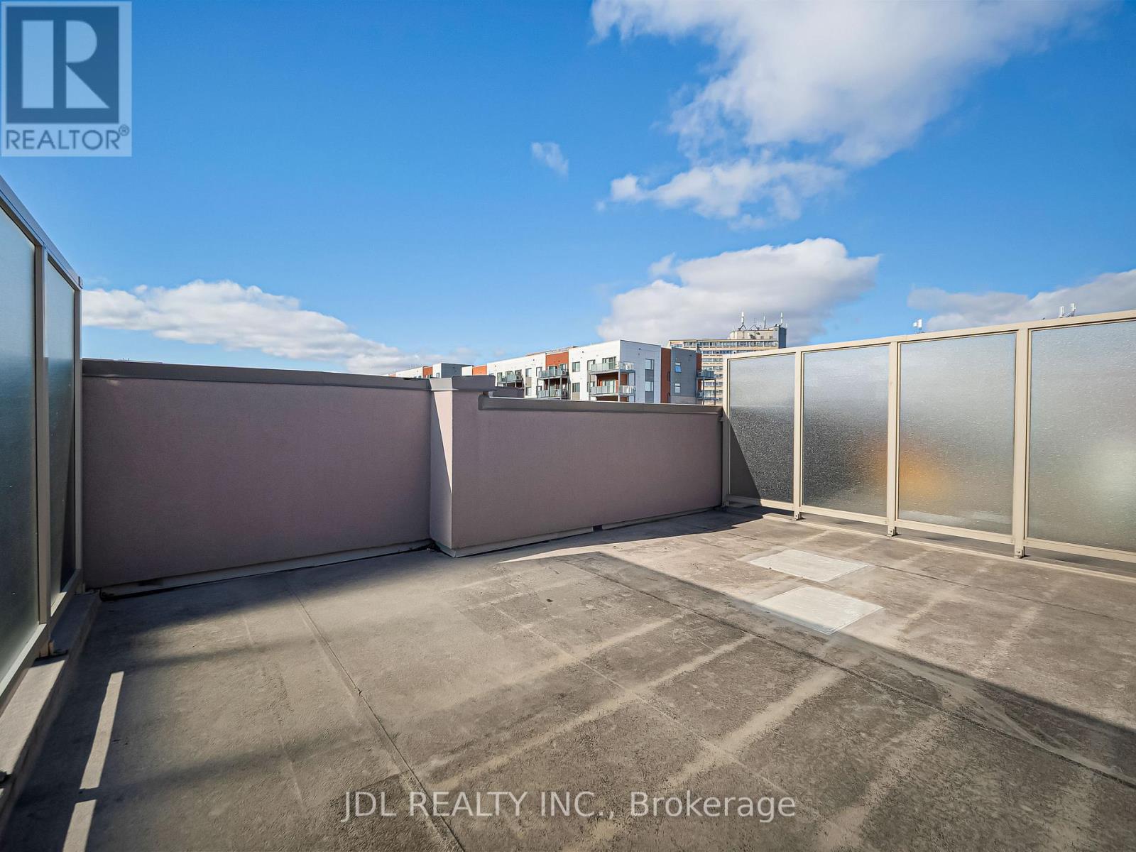 #307 90 ORCHID PLACE DRIVE - 36