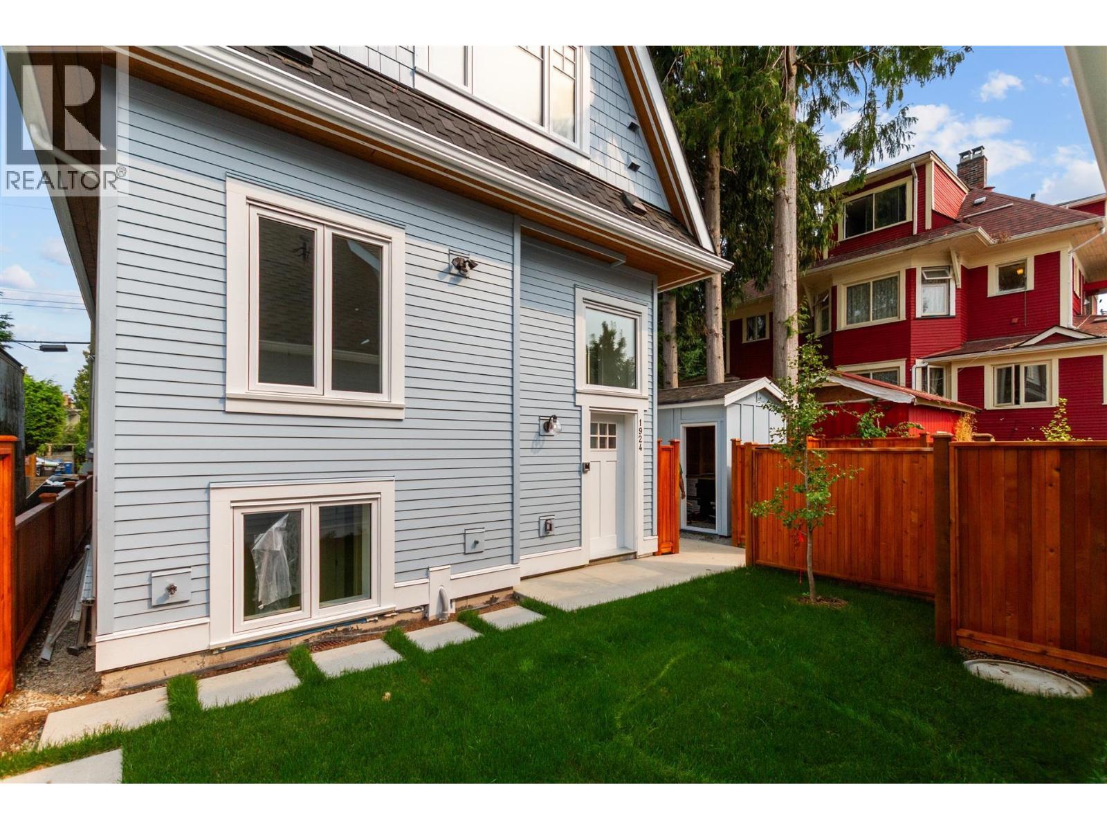 1924 WILLIAM STREET, Vancouver