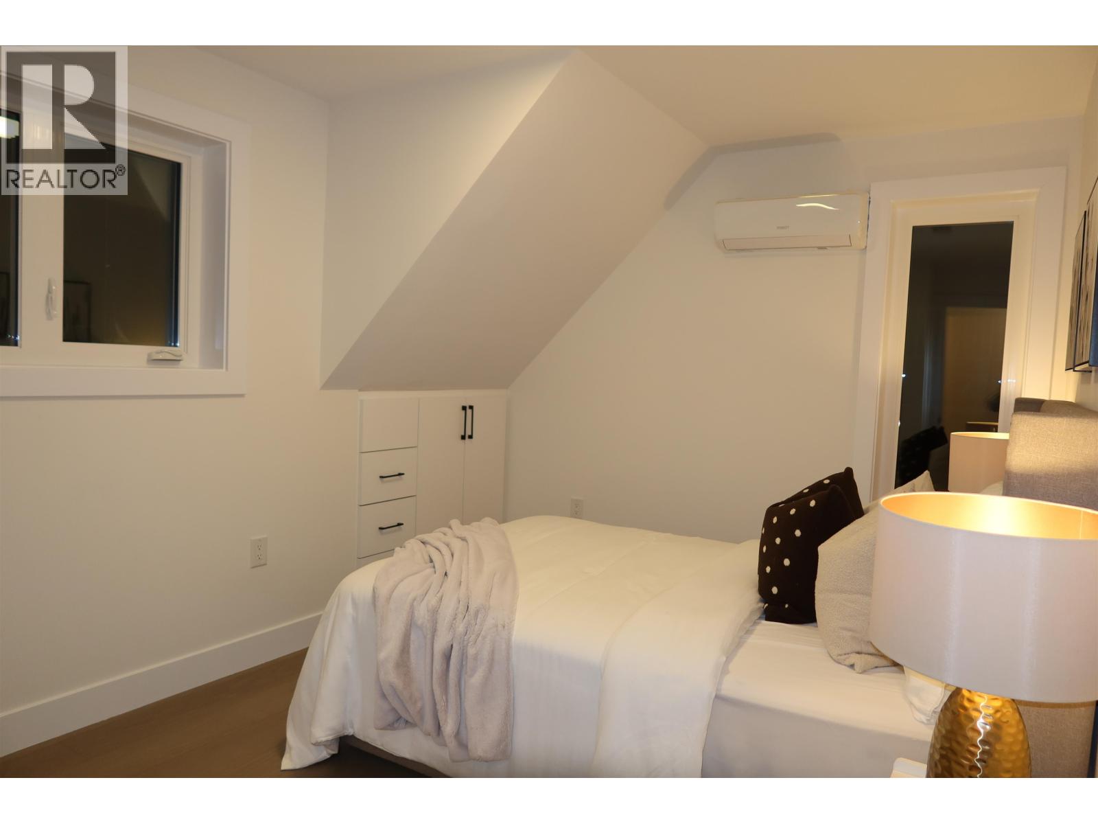 1926 WILLIAM STREET, Vancouver