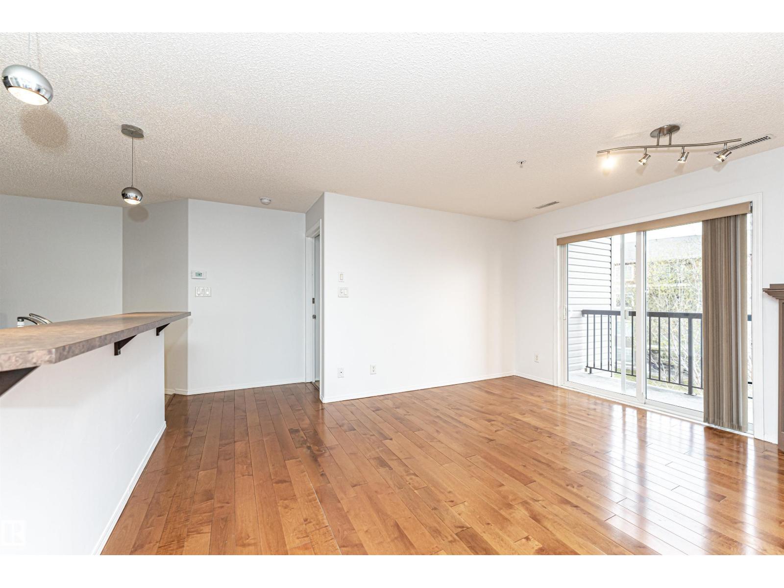 #302 17407 99 AV NW, Edmonton