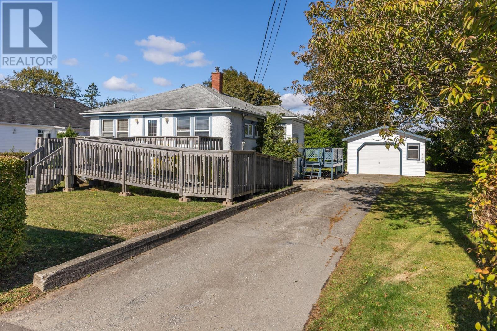 Property 3 of 28 of 120 Parade Street